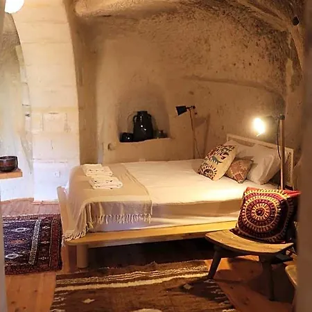 Hotel Potamia Cave