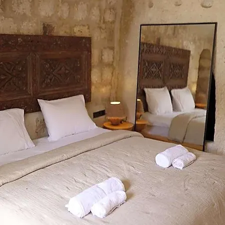 Hotel Potamia Cave