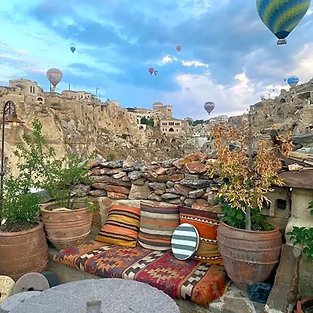 Potamia Cave Hotel *